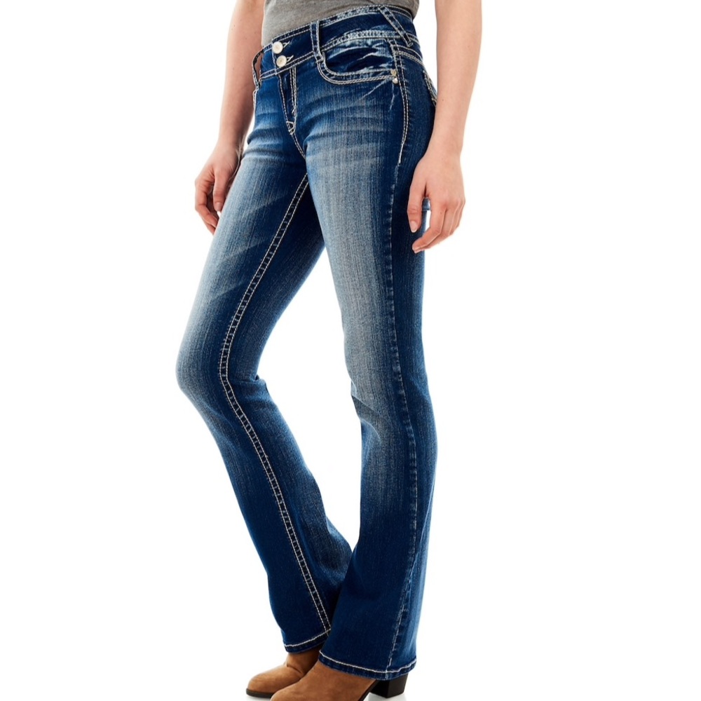 Juniors dark was wallflower jeans.